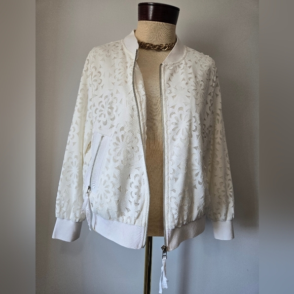 MOMA White Floral Lace lightweight Bomber Jacket. Size 40/ Medium - Picture 8 of 13